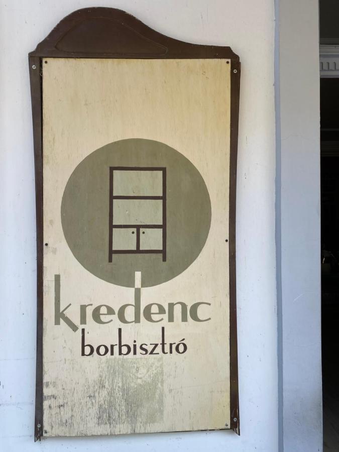 Kedves Vendeghaz Bed & Breakfast Balatonfured Exterior photo